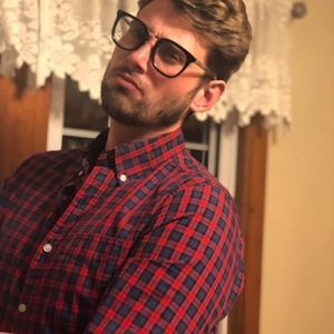 Meet your Posher, Blake